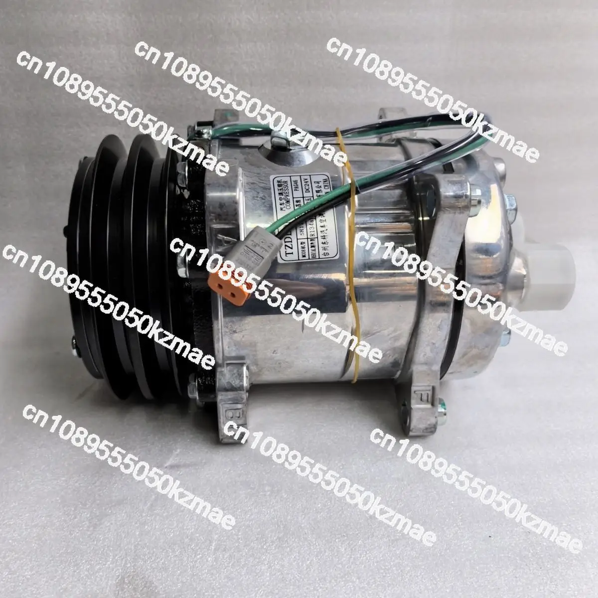 

Original Xinyuan Machinery Wheeled Small Excavator XY65-8 75-9 Air Conditioning Air Conditioning Compressor Pump Compressor