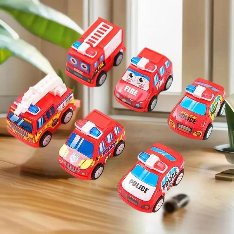5個入り 若々しいパーティーの景品 子供の誕生日 ミニチュア漫画の消防車とパトカーのプレイセット