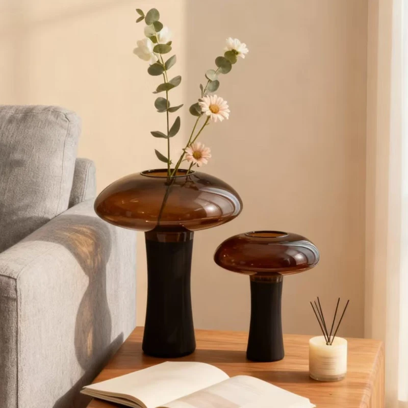 

Burgundy Thin Waist Glass Vase Retro Mushroom Shape Flower Arrangement Vase Desktop Ornaments Living Room Decoration Flowerpot