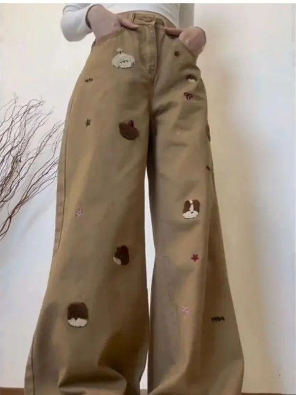 กางเกงยีนส์ปักลายหมีสีสันสดใสสำหรับผู้หญิง เอวสูง ทรงหลวม ขาตรง ขากว้าง ดีไซน์ใหม่สำหรับฤดูใบไม้ร่วง สไตล์ลำลอง