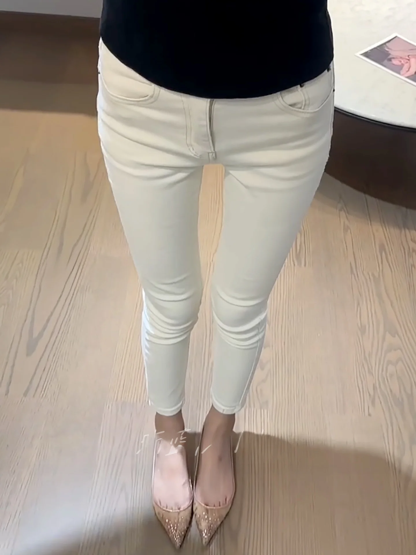 

Женские джинсы Slim Fit из эластичного денима с эффектом подтяжки ягодиц, базовые универсальные брюки длиной 7/8, осенний сезон, простой стиль