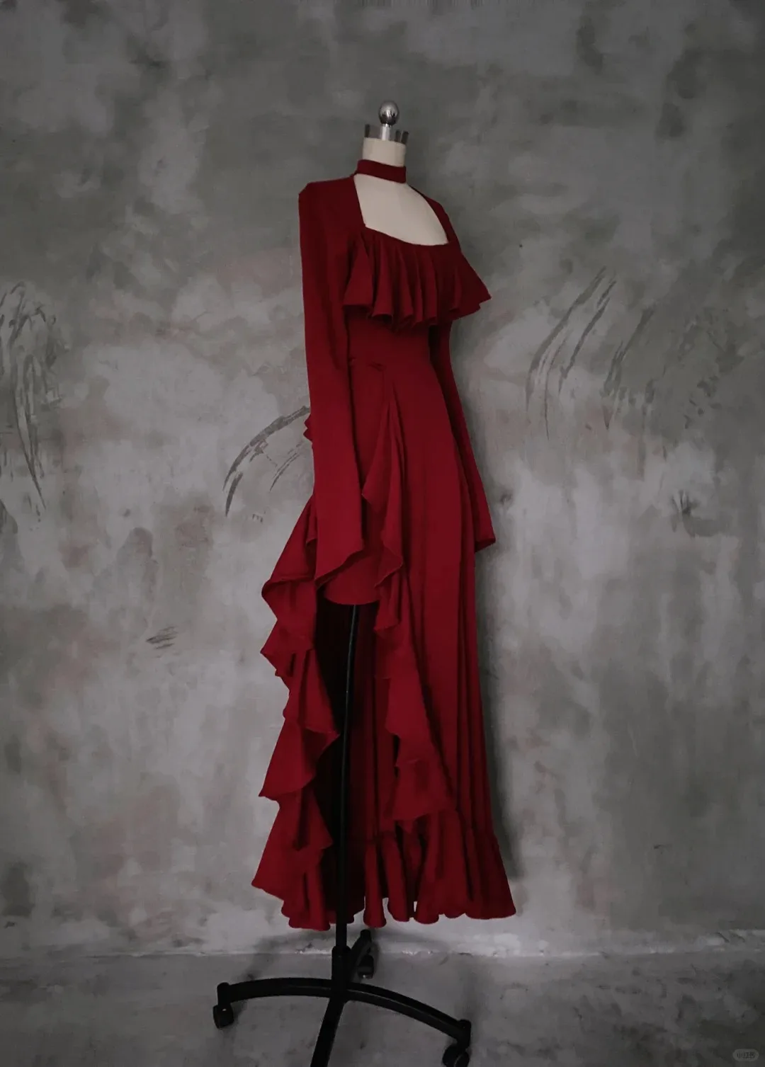 Spring Red Vintage Elegant Dress Women Flare Sleeve Designer Sweet Long Dress Female Ruffles Retro Princess Irregular Dress 2024