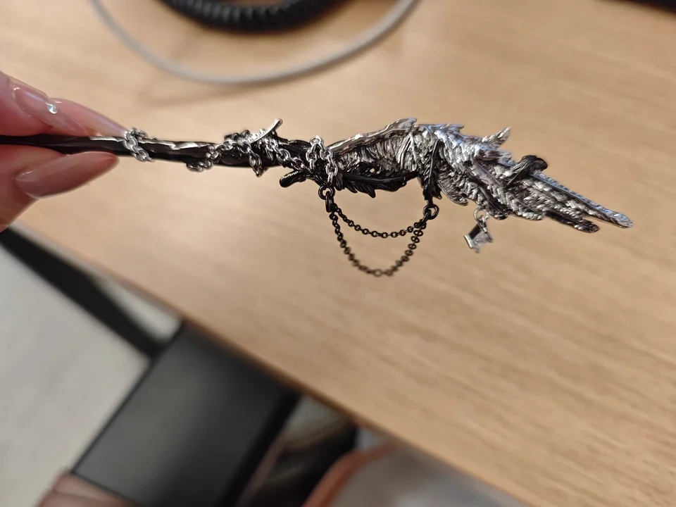 

Готический заколка-птица из перьев в стиле Dark Wind, оригинальный дизайн, металлическая текстура, ретро, нишевый аксессуар для волос, женский