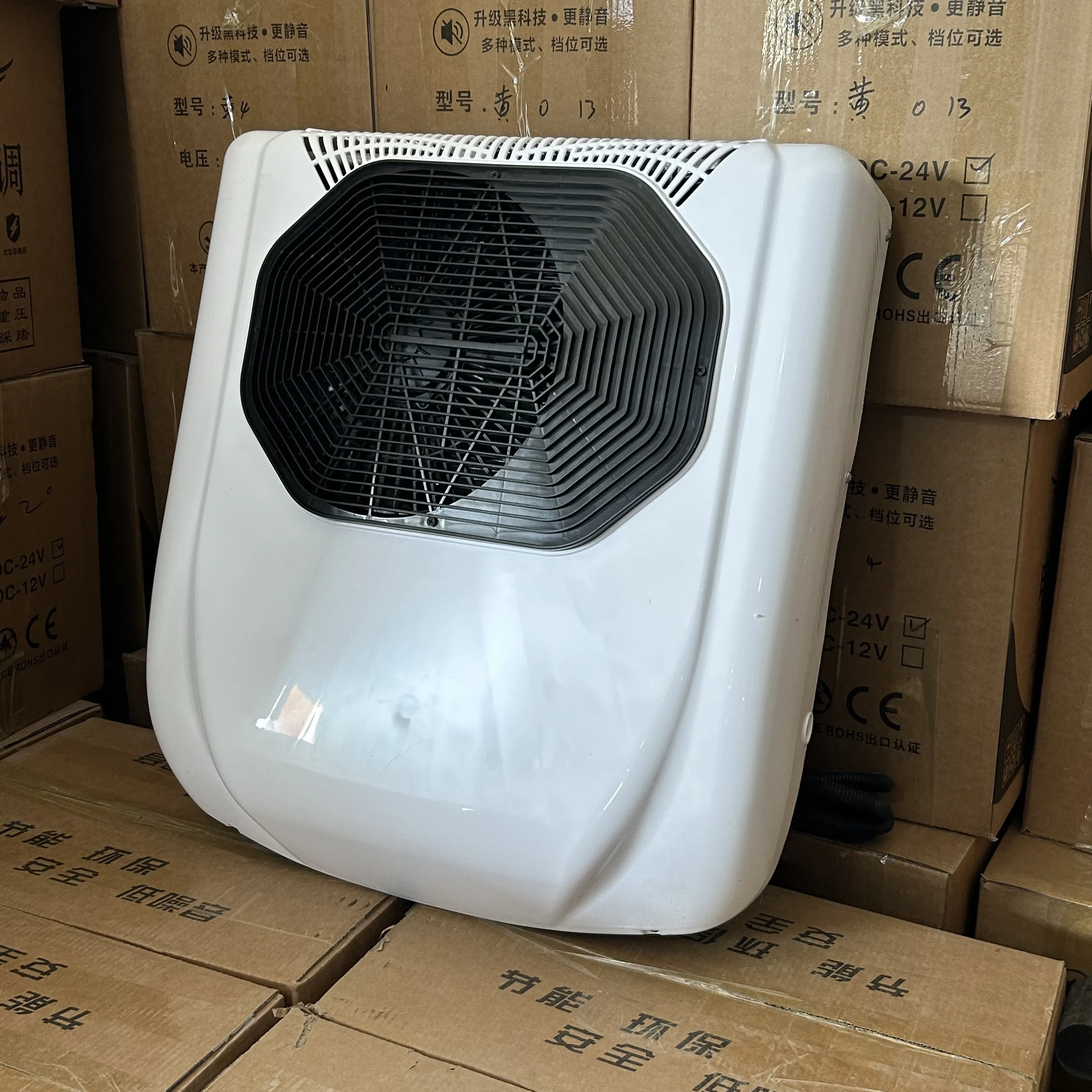 air Conditioner, Window air Conditioner, 12V 24V Truck air Conditioner, 2800W Cooling Capacity for Campers Recreational Vehicles