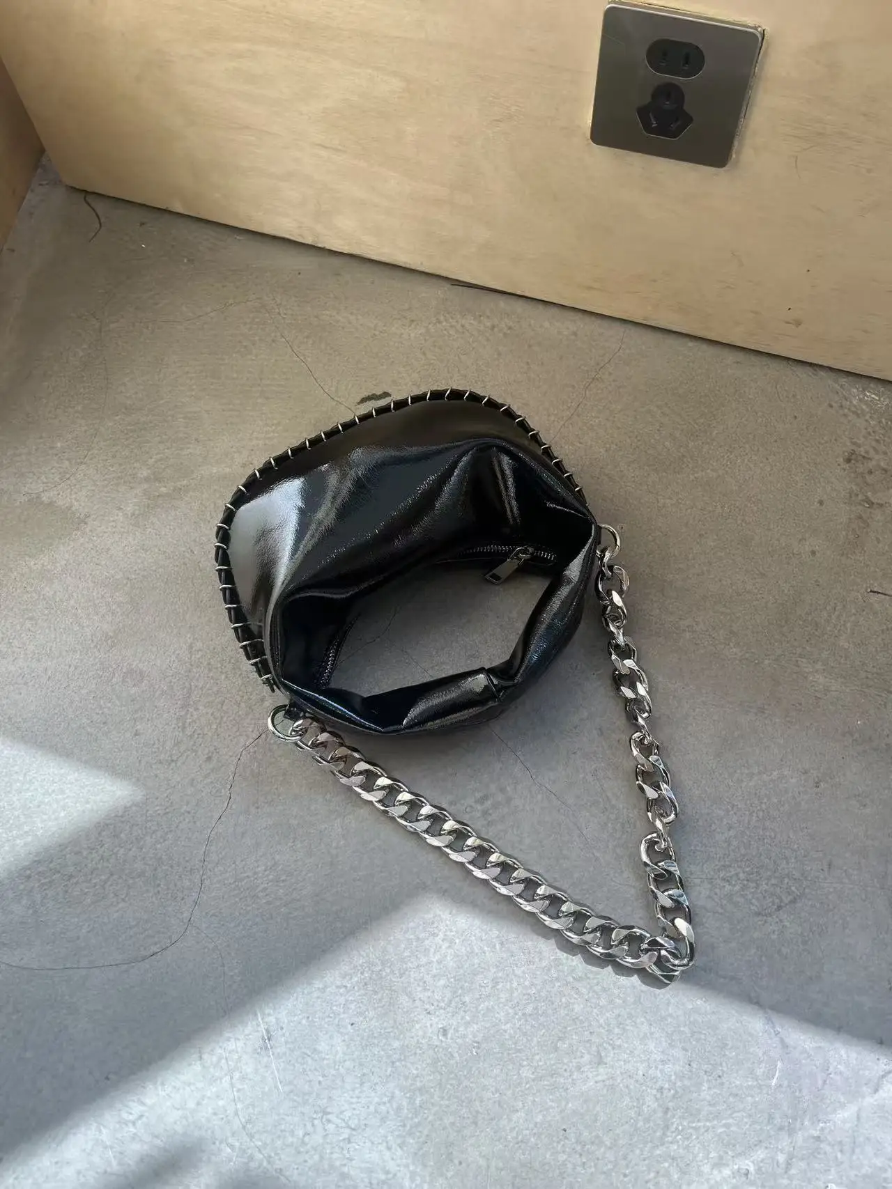 FIRMRANCH Black Bright Patent Leather Thick Chain Design Heavy Craftsmanship Woven Moon Bag Cool Girl Shoulder Crossbody Purse