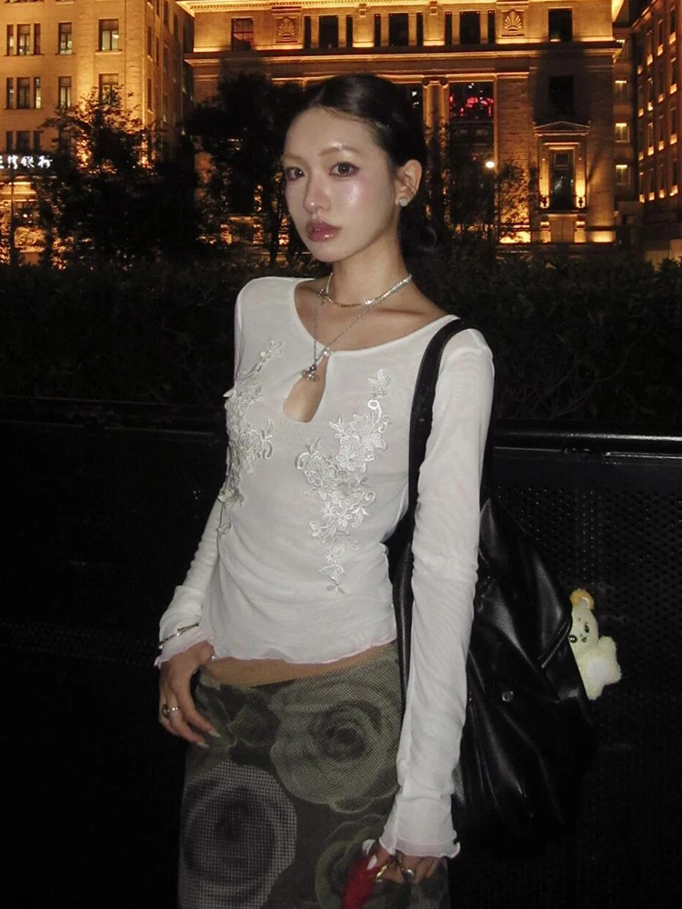 Yedinas ملابس الشارع الشهير ملابس علوية شبكية ضيقة بأكمام طويلة تي شيرت جرافيك موضة كورية 2000s ملابس Y2k تي شيرت نسائي ربيعي أنيق