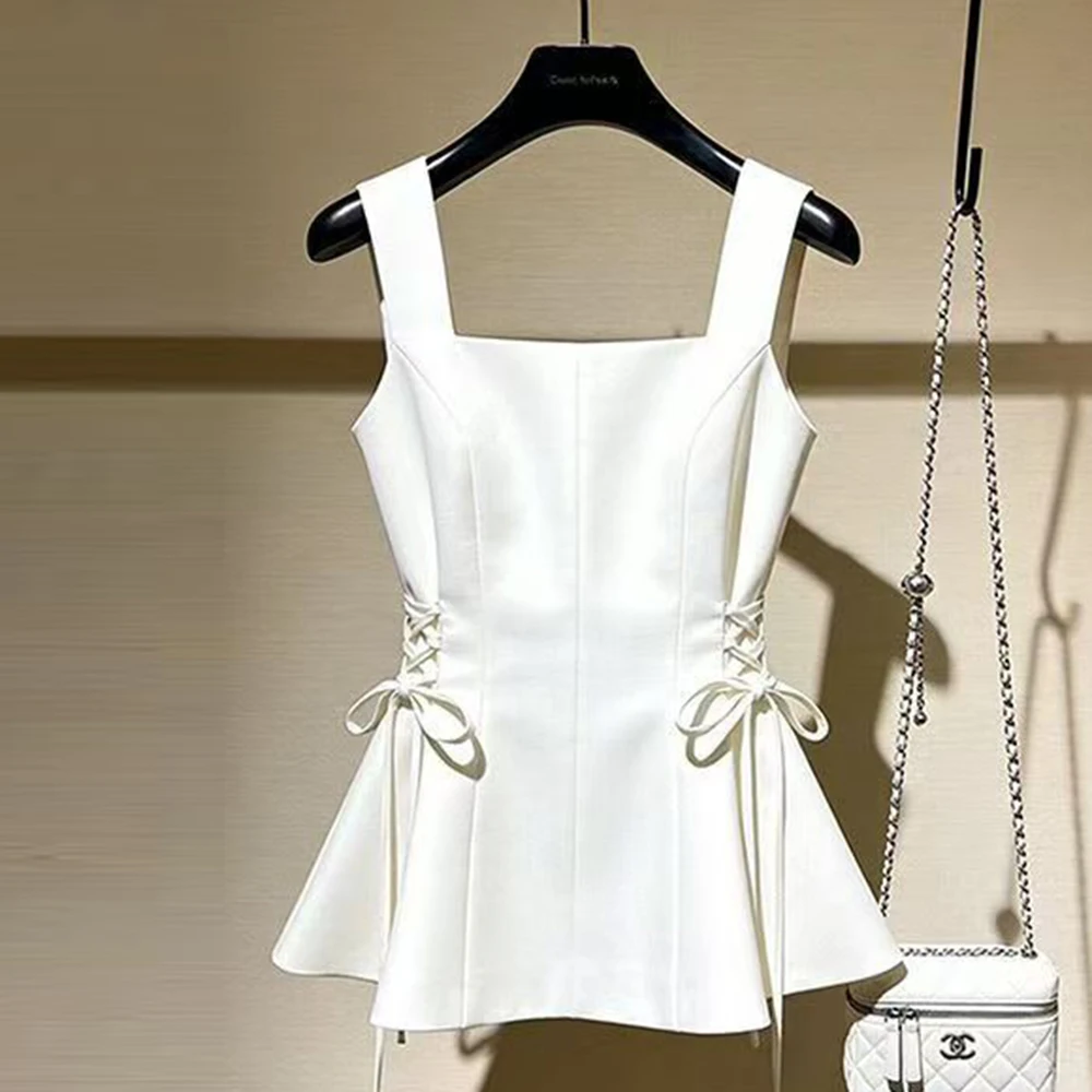2026 new French petty bourgeoisie chic unique super good-looking khaki lace-up waist thin suspender vest top