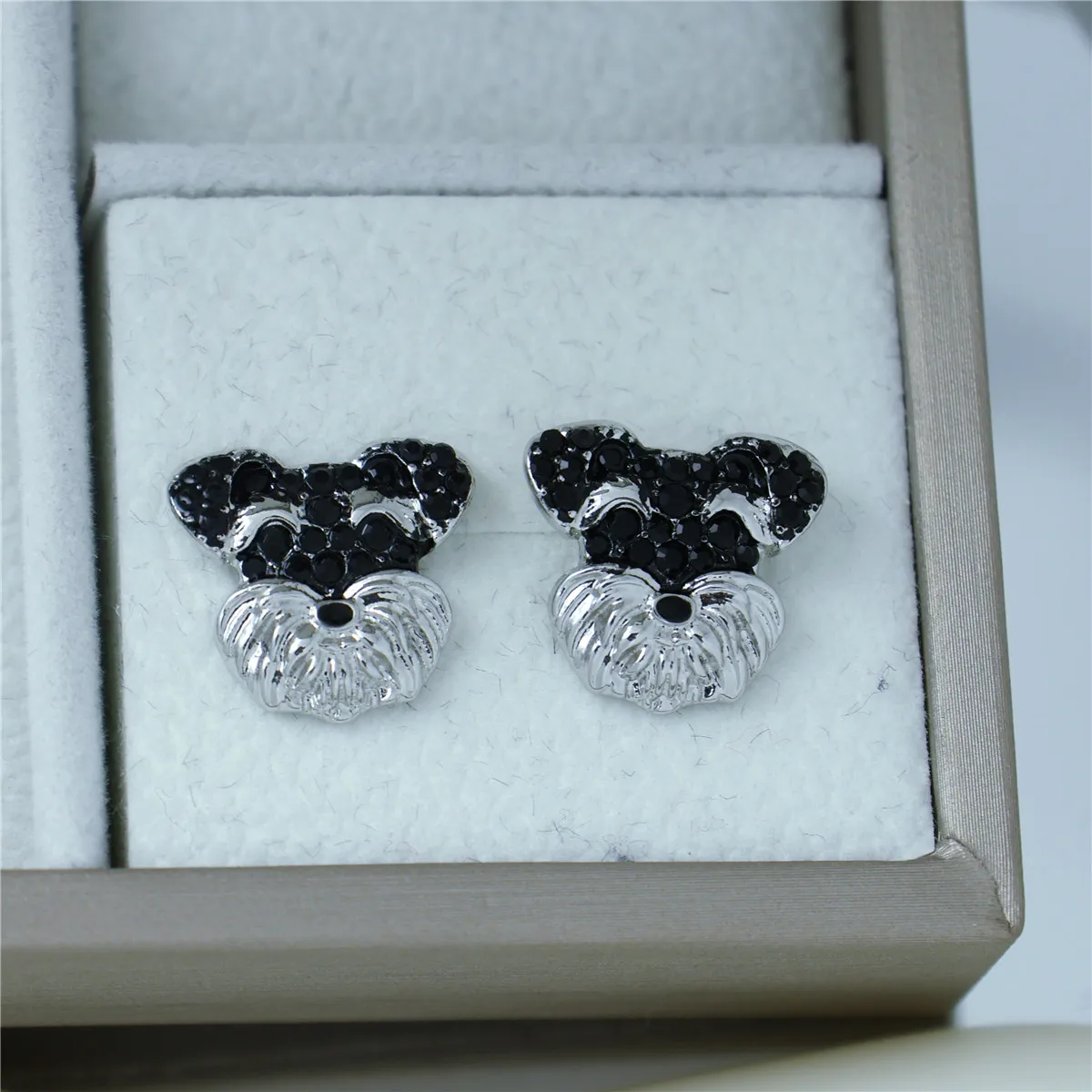 2Pcs/Set Cute Black Crystal Schnauzer Pendant Necklace and Earrings for Ladies, Jewelry Accessories, Parties, Holiday Gifts