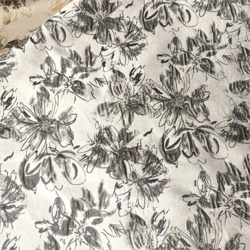 Golden silk flower jacquard fabric yarn-dyed clothing bright woven for evening gowns and dresses