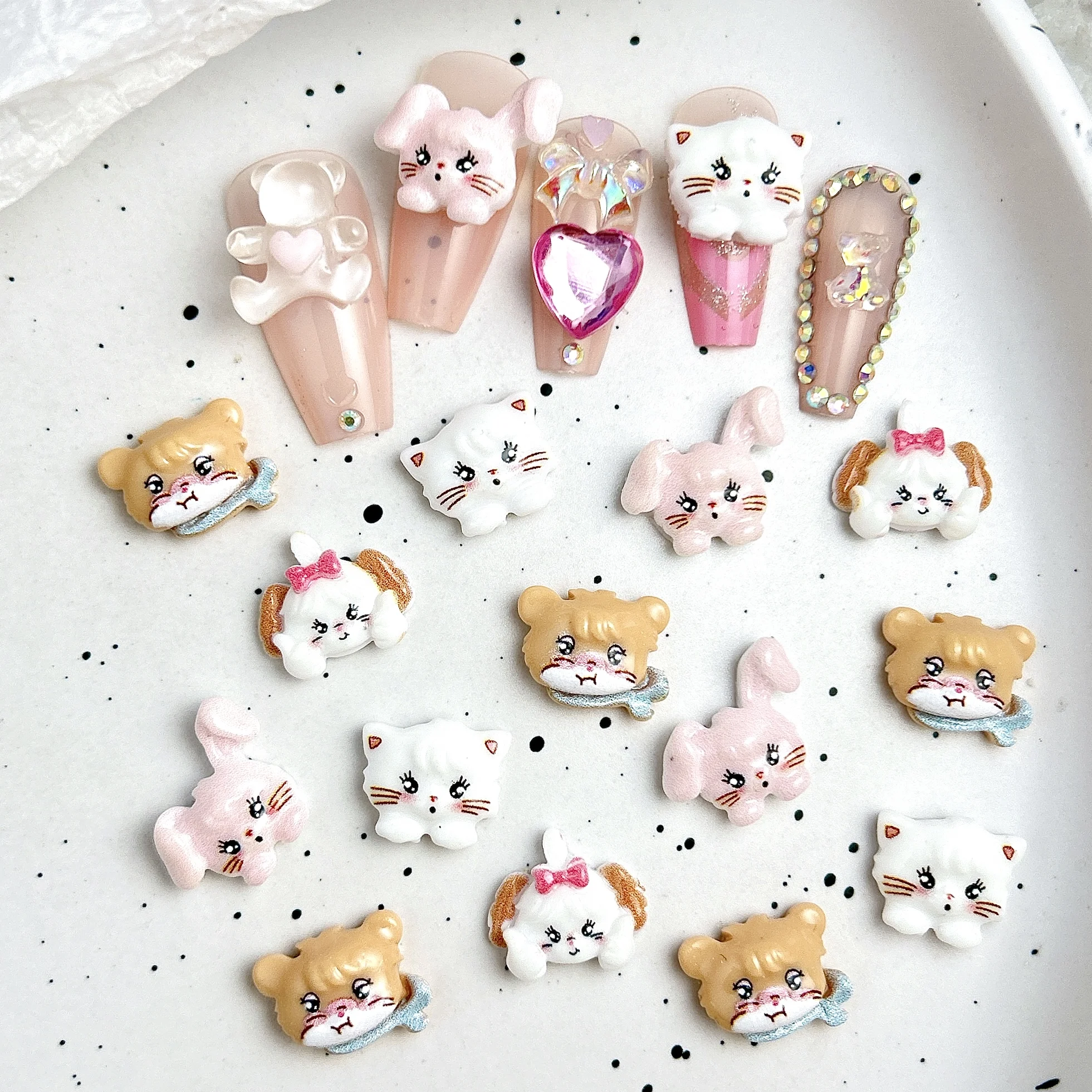 20PCS Kawaii Resin Cat Puppy Squirrel Rabbit Nail Charms 3D Cute Cartoon Glow in the Dark Animal Series Nail Art DIY Accessories