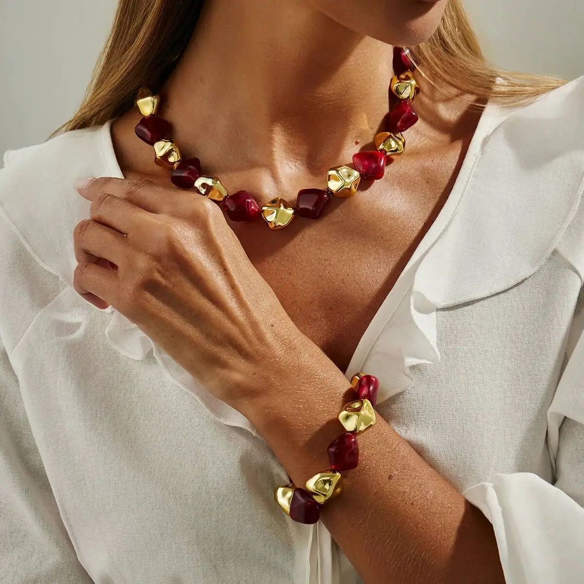 

SHIXIN Bohemian Resin Acrylic Necklace Bracelet Jewelry Set for Women Vintage Bead Chain Choker Necklace Elastic Bangle Gift