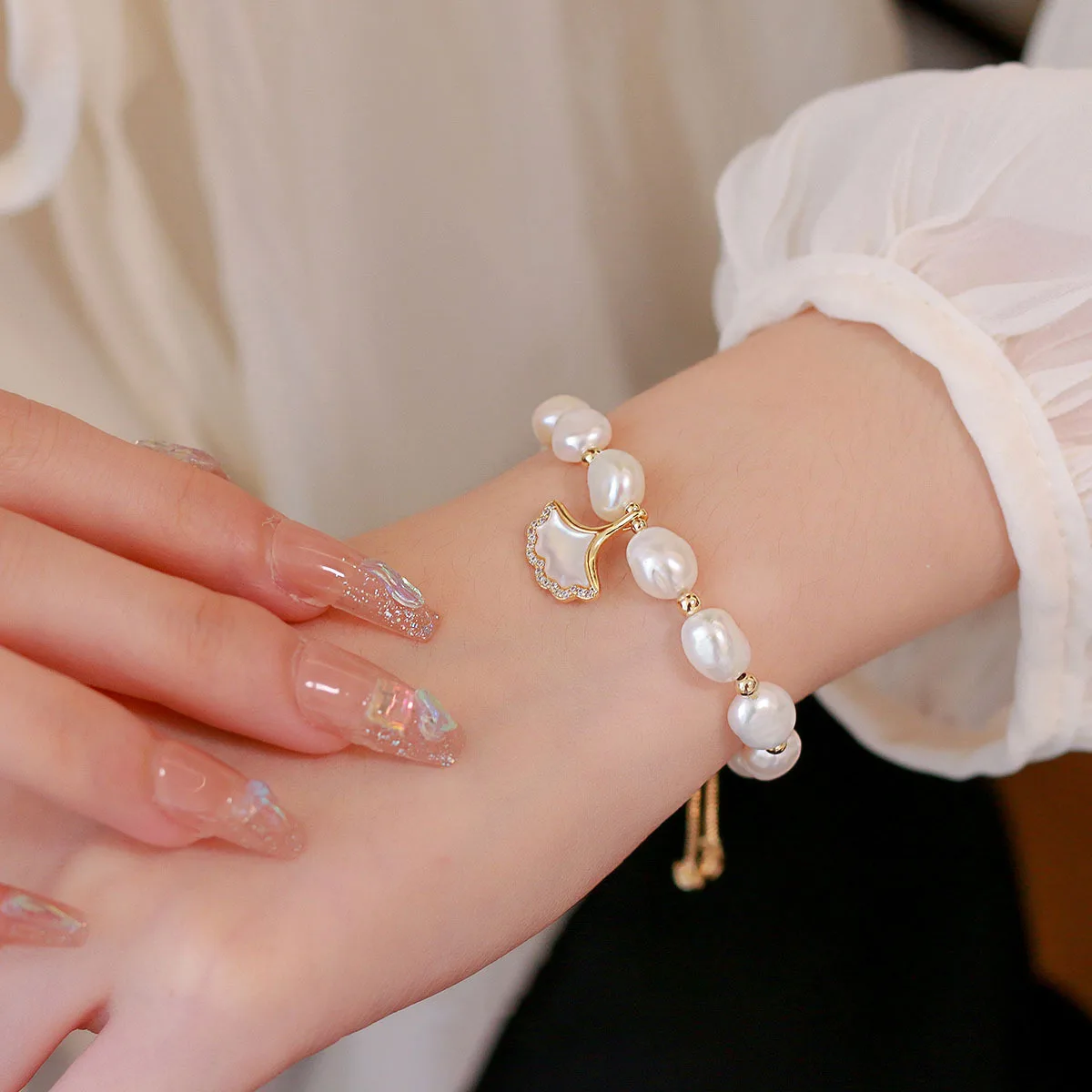 

New Design Ginkgo Leaf Charm Baroque Freshwater Pearls Beaded Strand Women's Hand Bracelets Fine Jewelry Birthday Gifts for Her