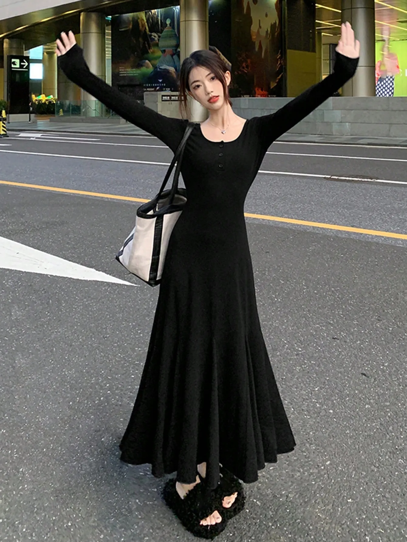 Korean Chic Slim-Fitting Long-Sleeved Coffee-Colored Massager Women's Spring Waist-Covering Hip Skirt Fishtail Skirt Black Long Skirt