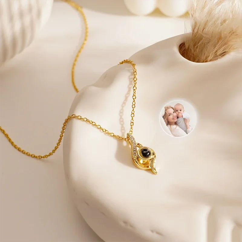 DHQH New Customized Photo Projection Fashion Necklace Personalized Talk Photo Commemorative Necklace Anniversary Gift for Her