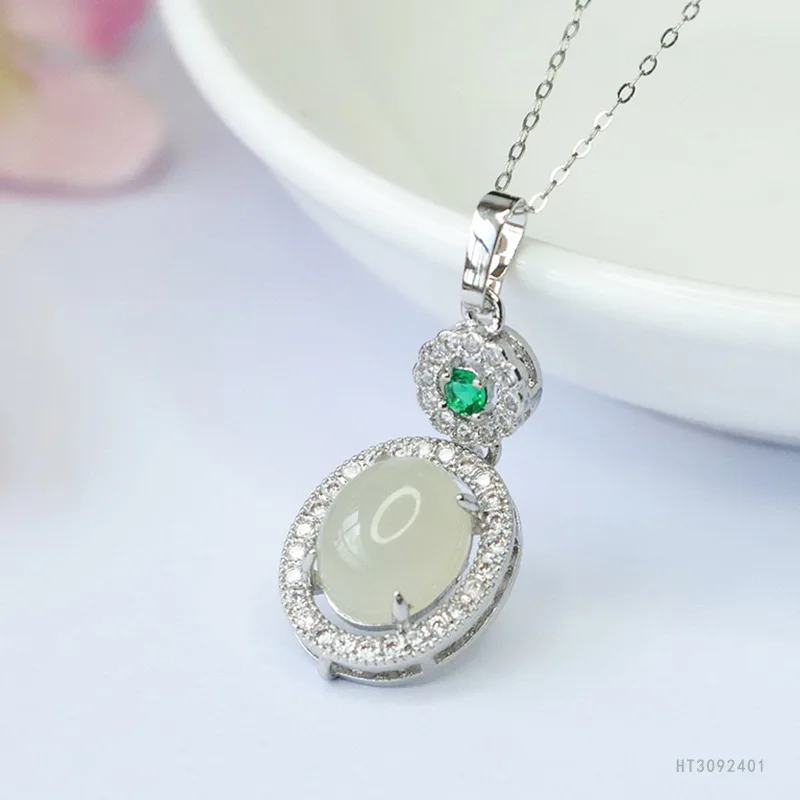 

Natural Hetian jade pendant, white jade necklace, jade pendant, women's model.