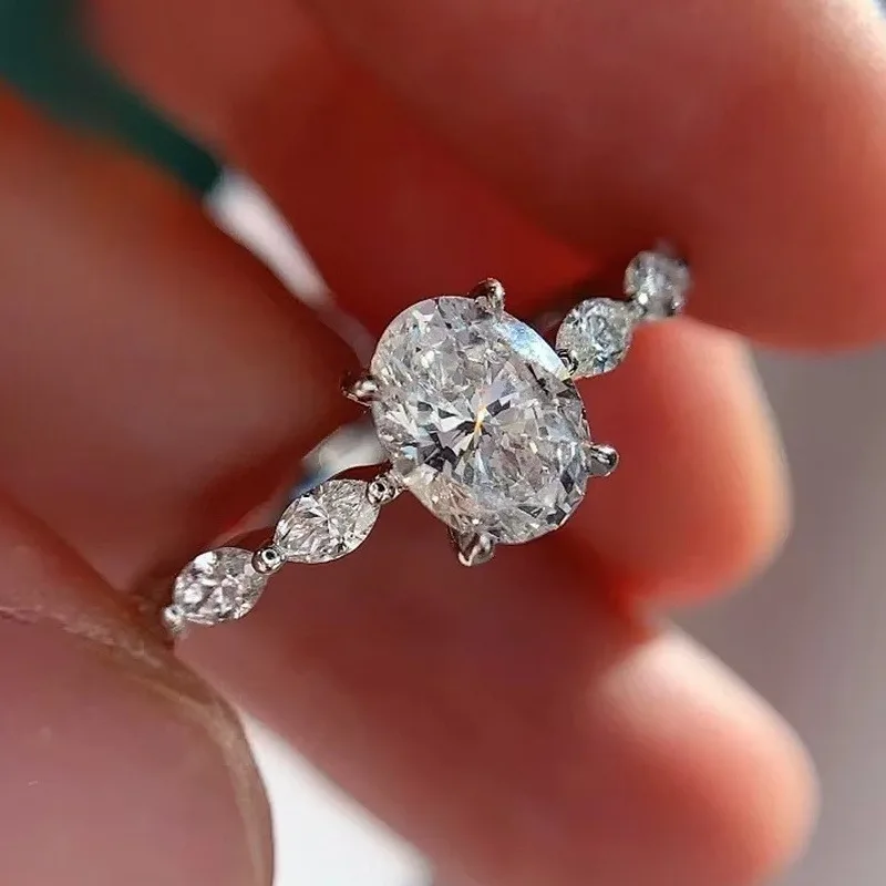 1pc 1Carat Gorgeous Synthetic Zircon 925 Silver Ring. A Fascinating Promise Ring Overflowing with Allurement, Suitable for Women