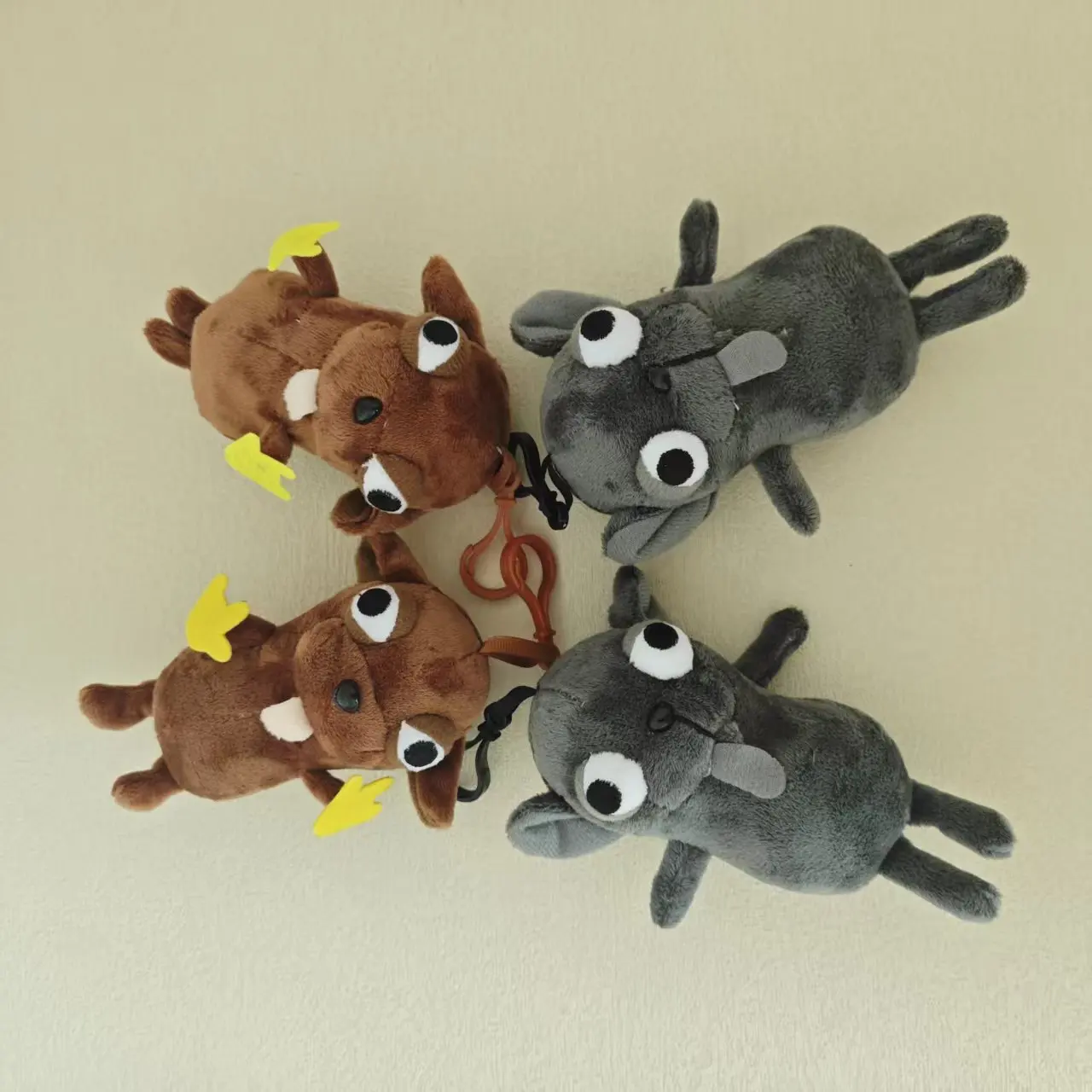 Animales de peluche Chihuahua llavero de peluche juguete colgante muñeco de Chihuahua de peluche Kawaii perro Chihuahua realista regalo de Navidad