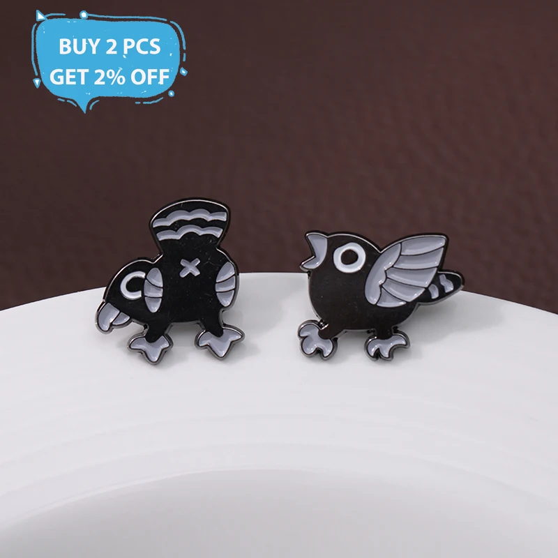 Cartoon Black Crow Brooch Enamel Pins Custom Cute Animals Decorative Pin Lapel Badges Collar Pin Jewelry Gift for Kids Friends