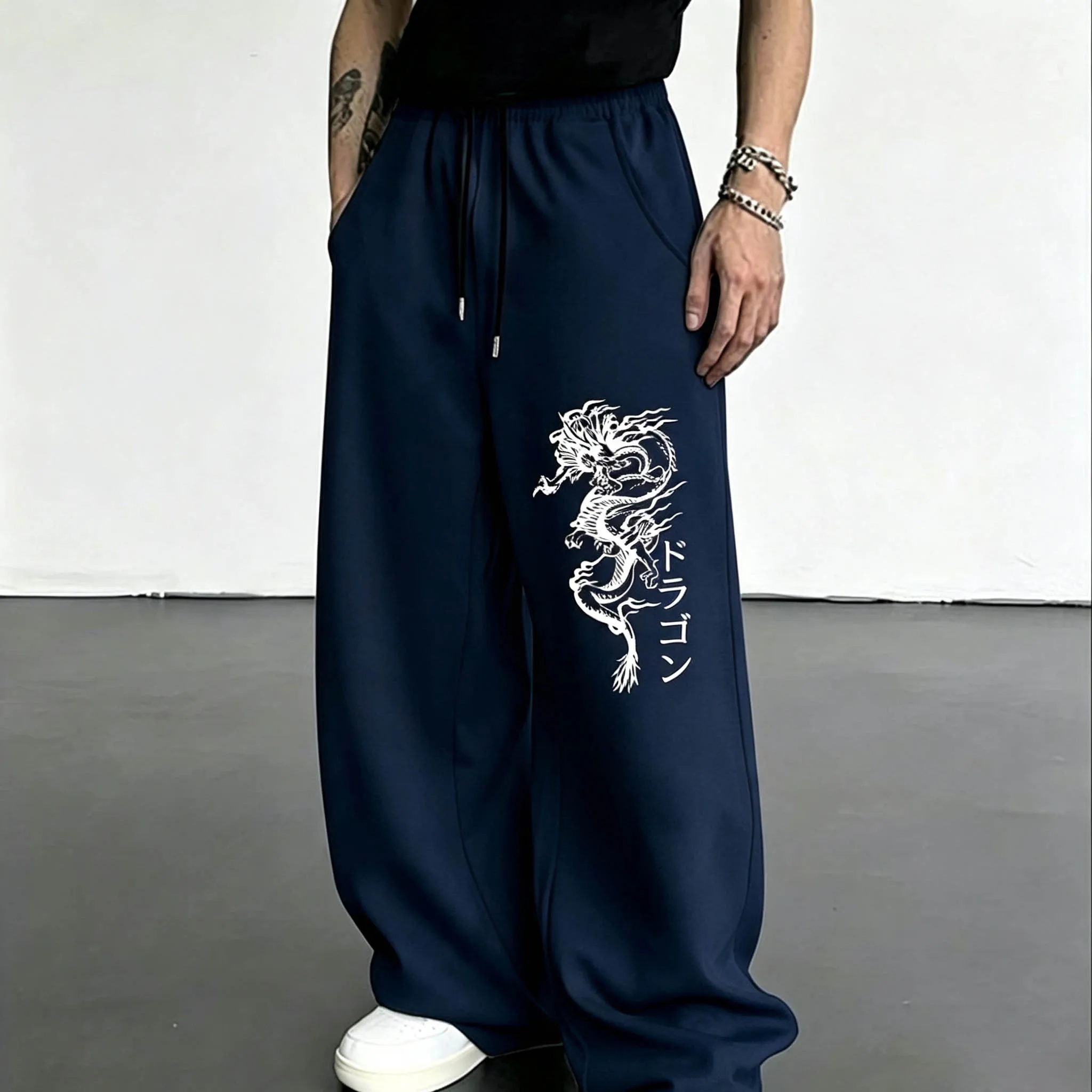 Men's dragon pattern printed drawstring waistband sports pants, regular casual and comfortable jogging pants, classic versatile