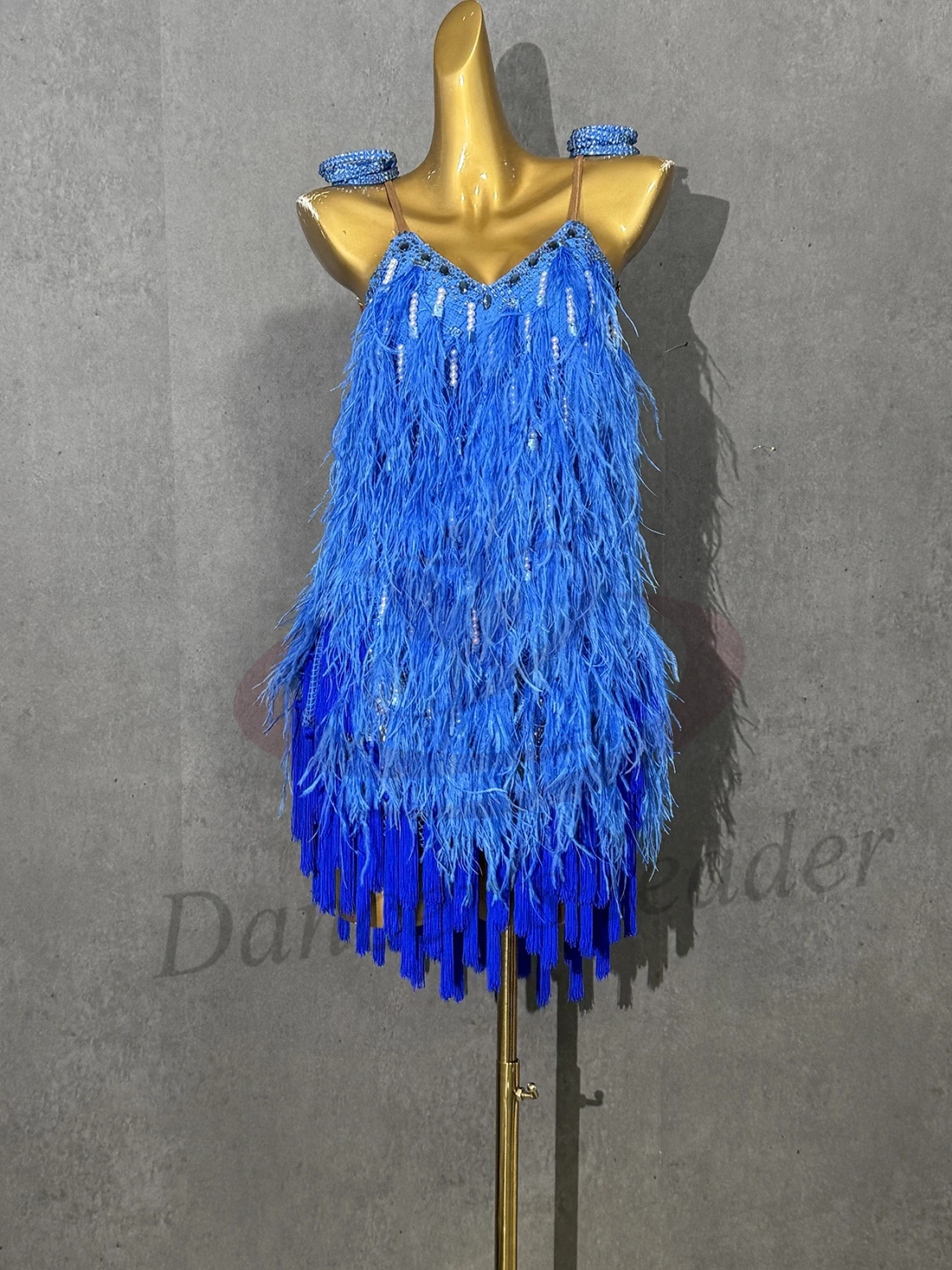 ชุดเต้นลาตินประดับคริสตัลสำหรับผู้หญิง งานสั่งตัดระดับไฮเอนด์ แต่งพู่ห้อยเต็มตัว ชุดเต้นแซมบ้า ชุดแสดง