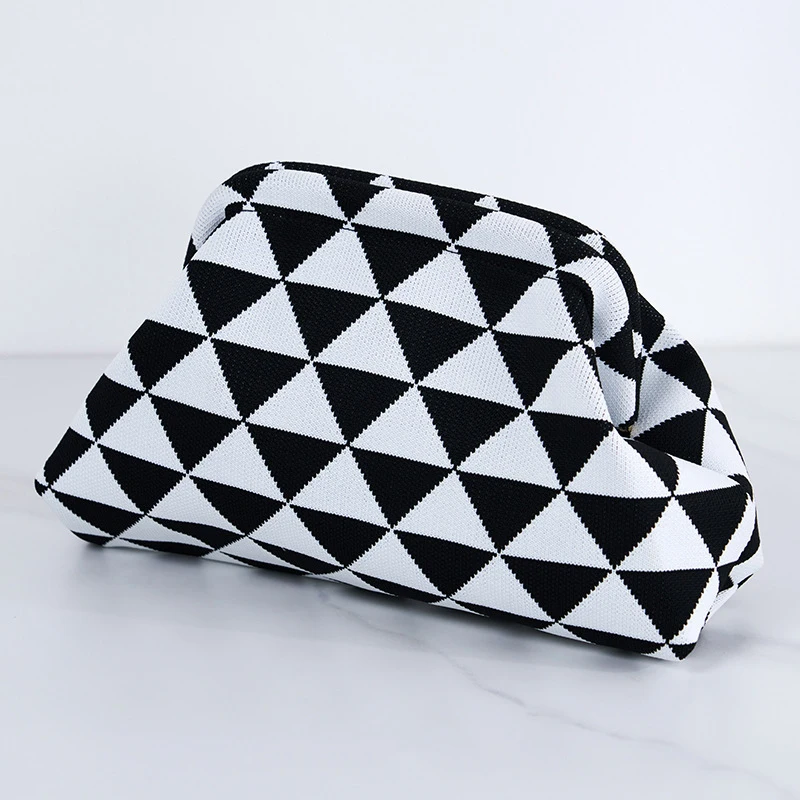 

Knitting Dumpling Clutch Casual Beach Clutch Bag Colorblock Clutch Purse Striped Woven Crochet Handbag For Beach Casual Outings