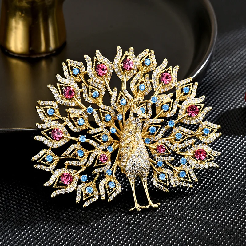 

CHKAWOCI European Peacock Zircon Brooch Valentine's Day gift Retro design luxurious elegant animal exquisite accessories