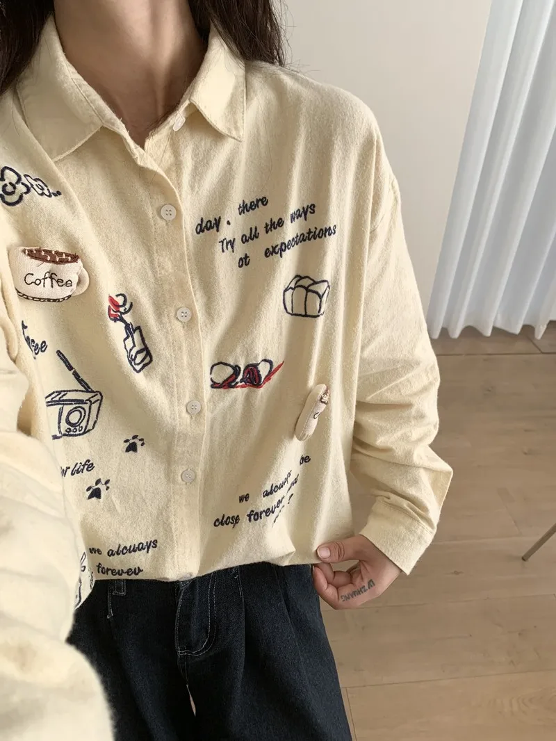 [مخزون جاهز] بلوزة نسائية عالية الجودة 100% من غزل القطن قميص مطرز برسوم كارتونية قمصان فضفاضة ومضحكة وناعمة ومريحة بأكمام طويلة