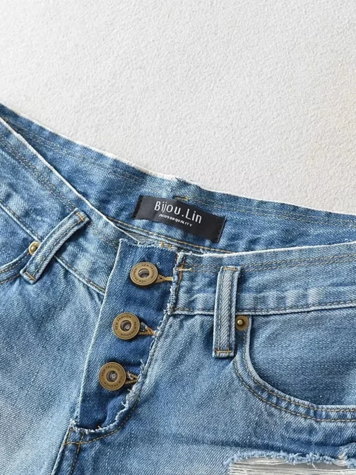 Retro American Low Waist Jeans Shorts Show Long Legs Three Buttons Hole Design Spicy Girl Summer Straight Leg Jeans Shorts