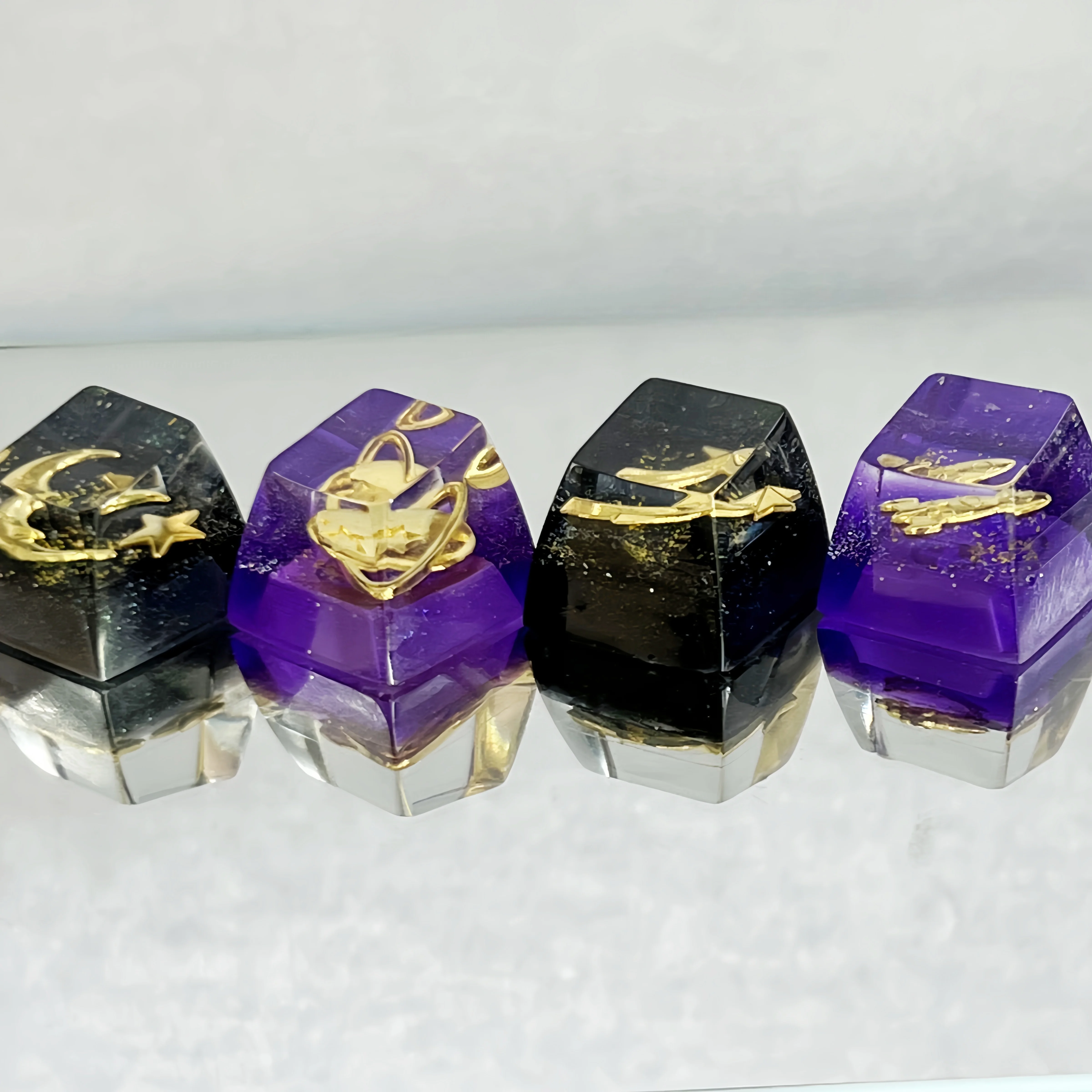 Artisan DIY Mechanical Keyboard Resin Keycaps Customized Sun Moon Stars Design Pretty Custom Keycaps for Keyboard
