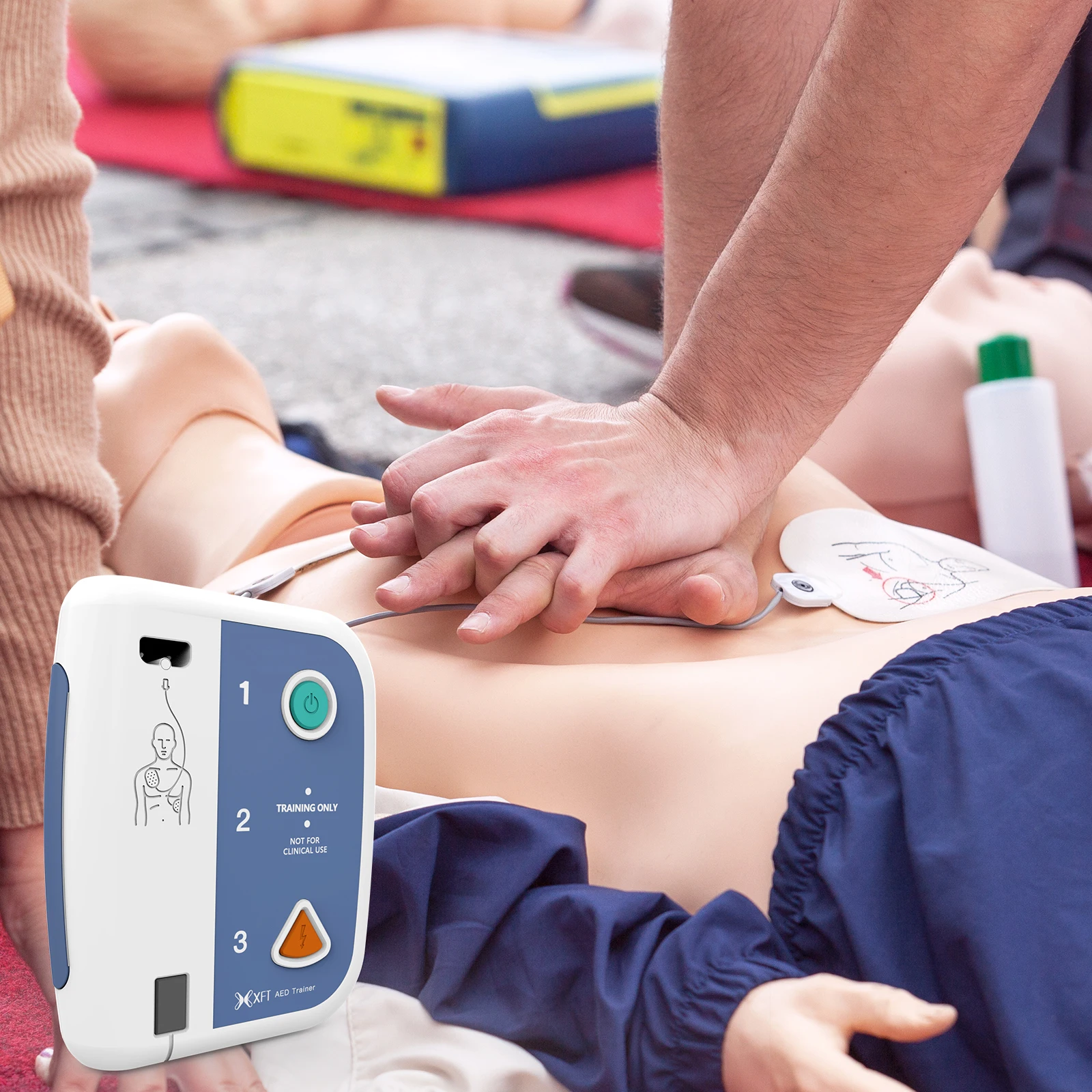 Metronome Functional Replaceable Language Card AED Trainer WIth Remote