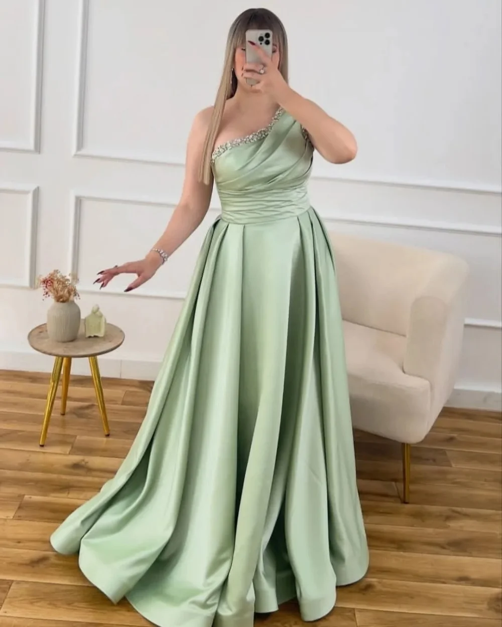 تخصيص أزياء أنيقة حجر الراين Ruched ألف خط فساتين طويلة حمالة فساتين السهرة الأحجام المتاحة الطراز الحديث الكلاسيكي