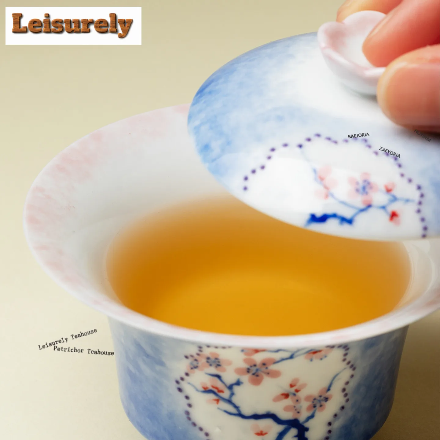 70ml Hand Drawn Snow Plum Gaiwan Boutique Tea Tureen Tea Bowl With Lid Kit Tea Maker Cover Bowl Tableware Supplies Collection