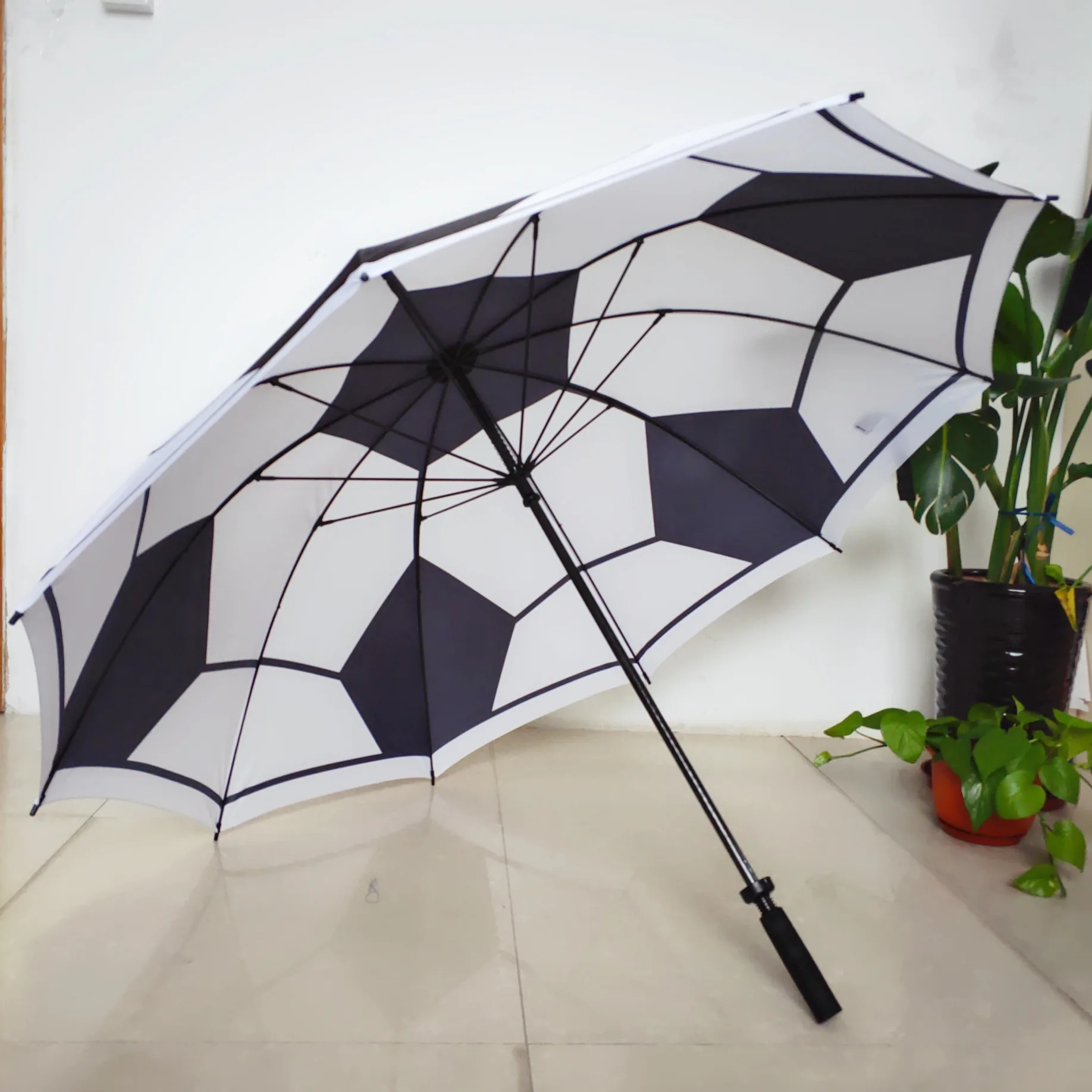 Creative Football Rain Umbrellas Large Long Handle Umbrella Male Windproof Parasols Golf Umbrella Luxury Beach Parasol Girl Gift