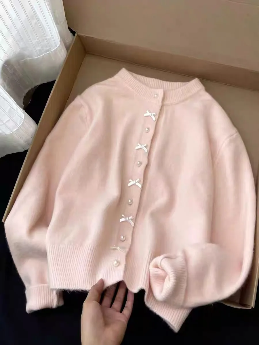 부드러운 슬레 밀크 옐로우 매듭 진주 단추 니트 스웨터 코트 여성용 사이즈 가을 2025 패션 니트 가디건 탑