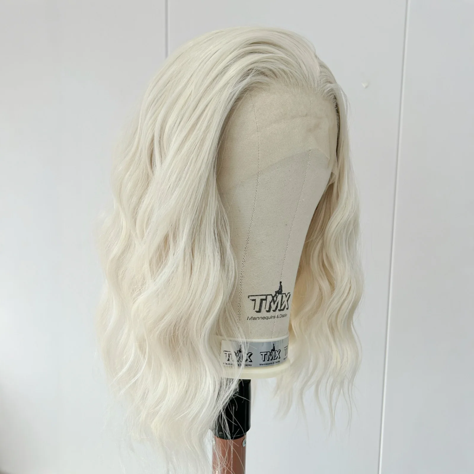 Thumbnail 3 - #49 Middle Part Lace Wigs Deals & Discounts