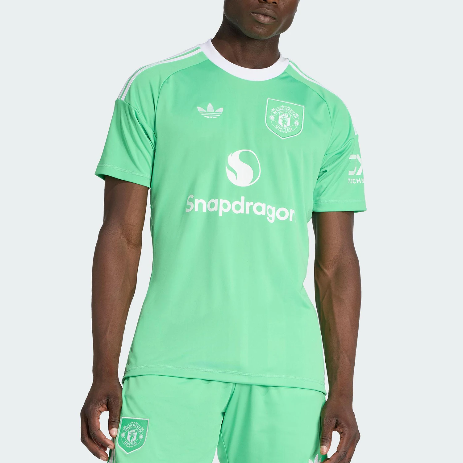 

Adidas Originals Trefoil Logo Men's Slim Fit Sport Soccer Stand Collar Short Sleeve T-Shirt JP3055