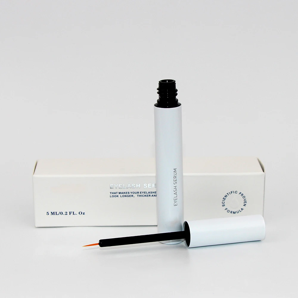 Siero per ciglia a crescita rapida: il combinato giorno e notte crea l'aspetto delle ciglia più lunghe e più scure