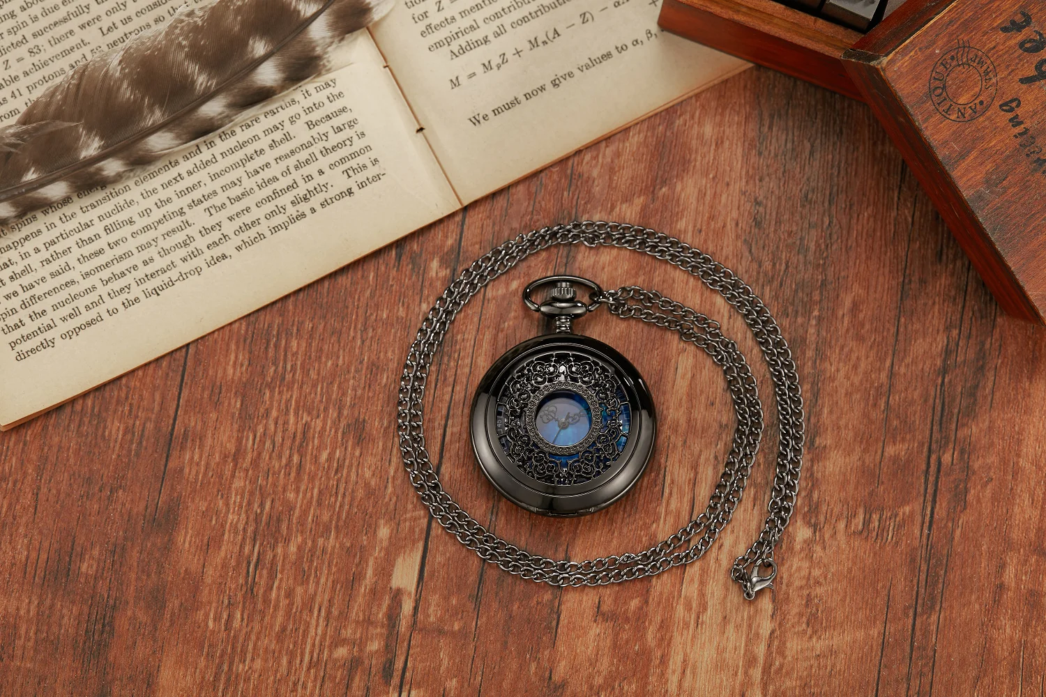 New Starry Blue Dial Pocket Watch Roman Numerals Pendant Bronze Hollow Case Steampunk Vintage Necklace Hanging Watches Gifts