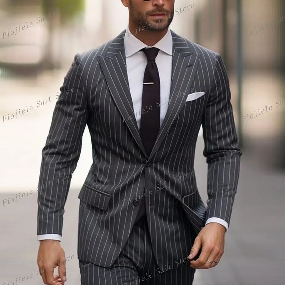 

New Dark Grey Stripe Men Suit Groom Groomsman Tuxedos Wedding Party Prom Business Formal Occasion 2 Piece Set Jacket Pants