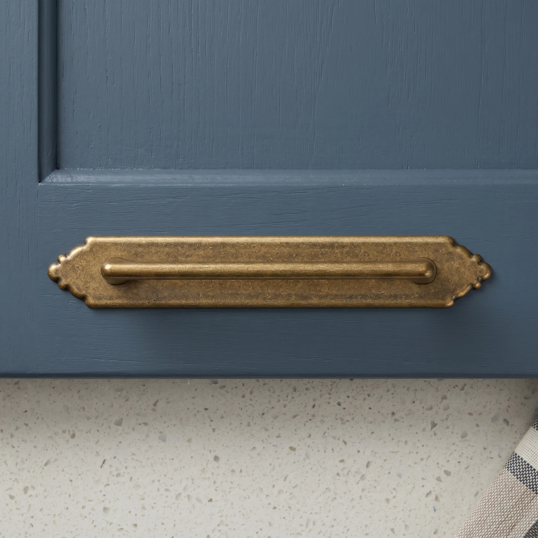 Furniture Hardware With Backplate - Goo-Ki Antique Brass Pulls with Backplate