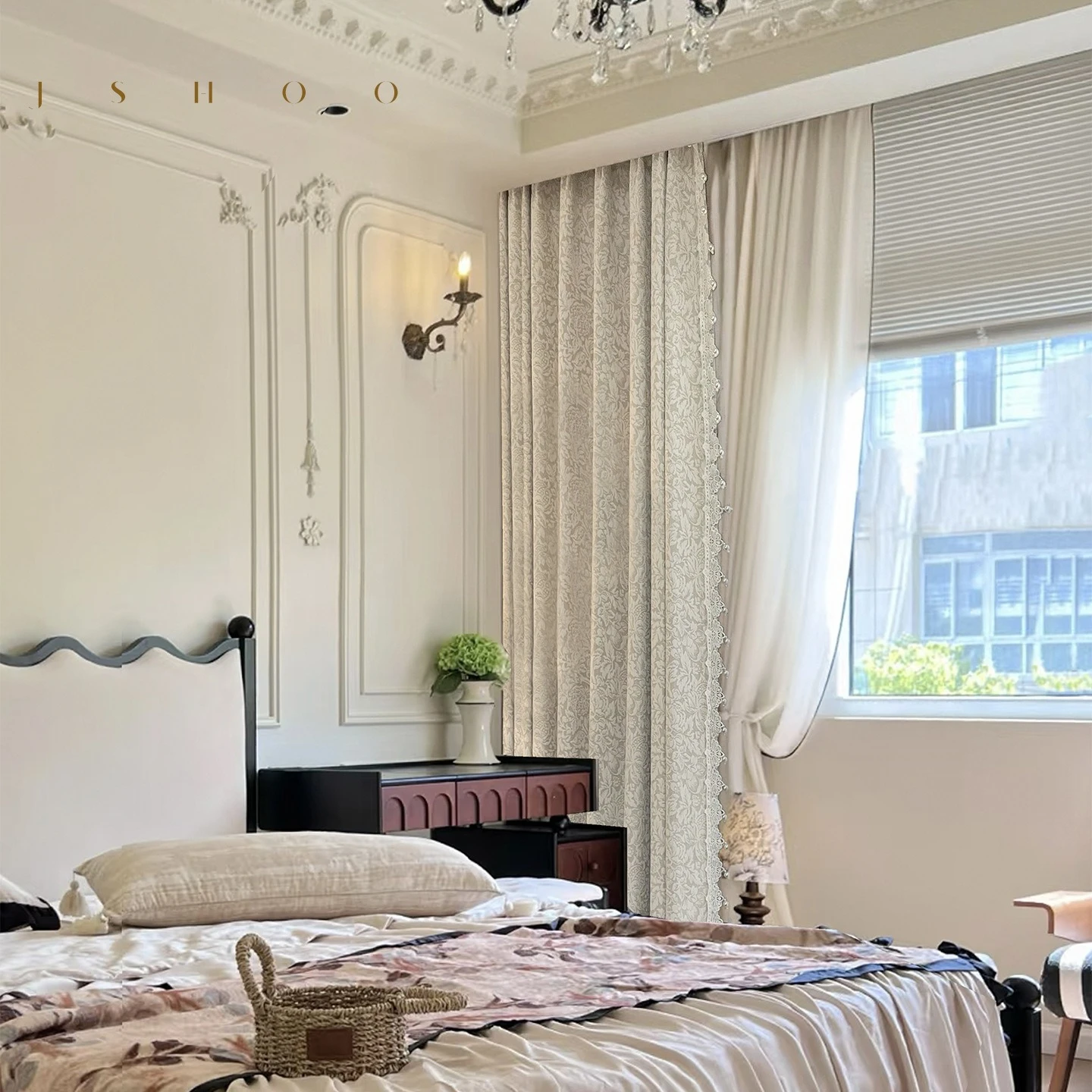 French Retro Relief Jacquard Chenille Thickened Curtains for Living Room Bedroom French Window Balcony Customized Curtain