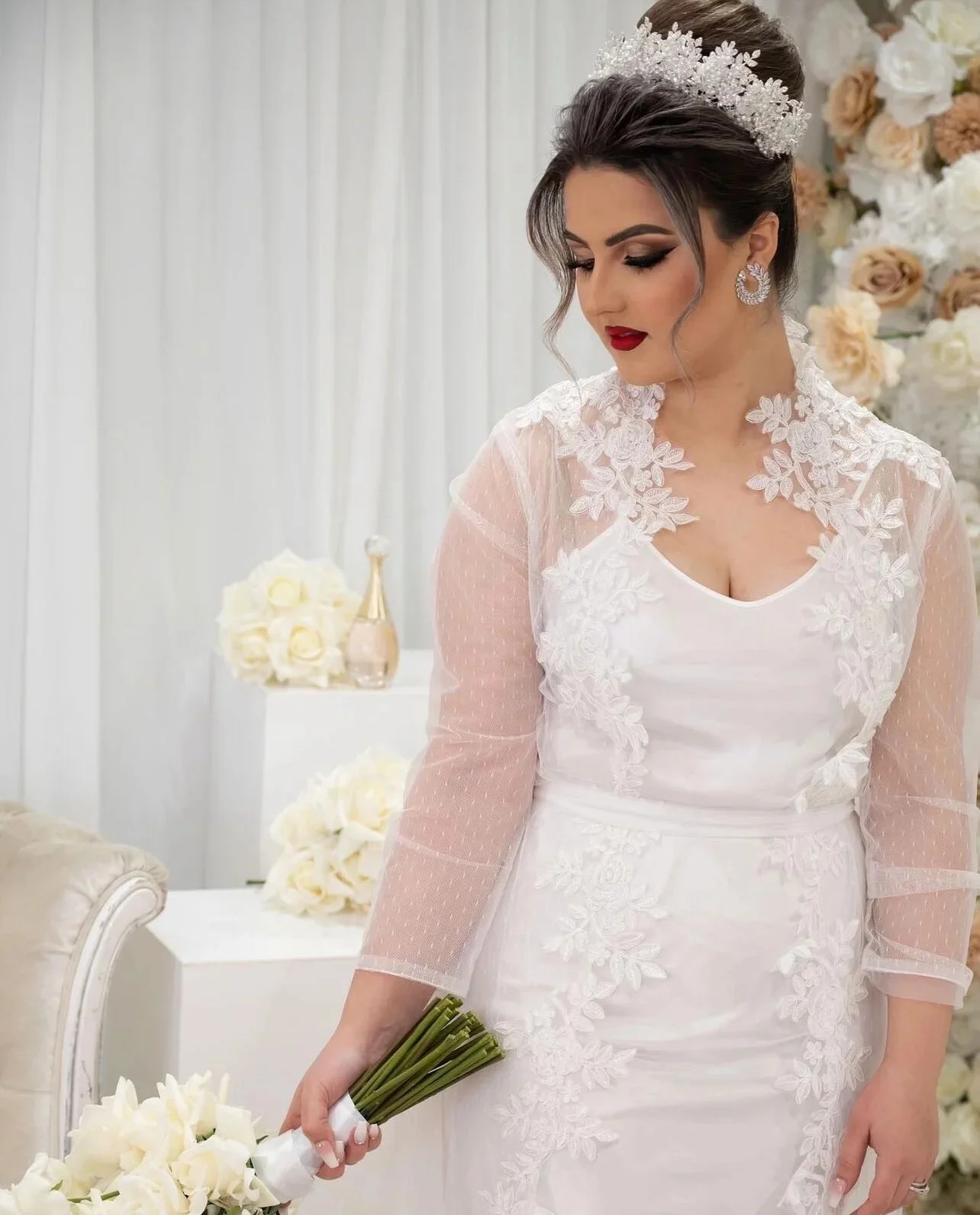 Cswdocy Women Long Floor Length Lace Bride Robe Bridal Nightgown Wedding Gowns Photo shoot Maternity Dressing for Photography