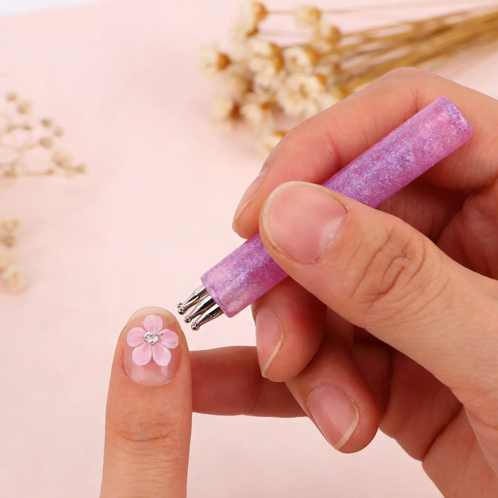 

Nail Art Flower Dotting Pen Petal Style Manicure Tool for Stable Flowing Lines Stroke Designs Ideal for Daily