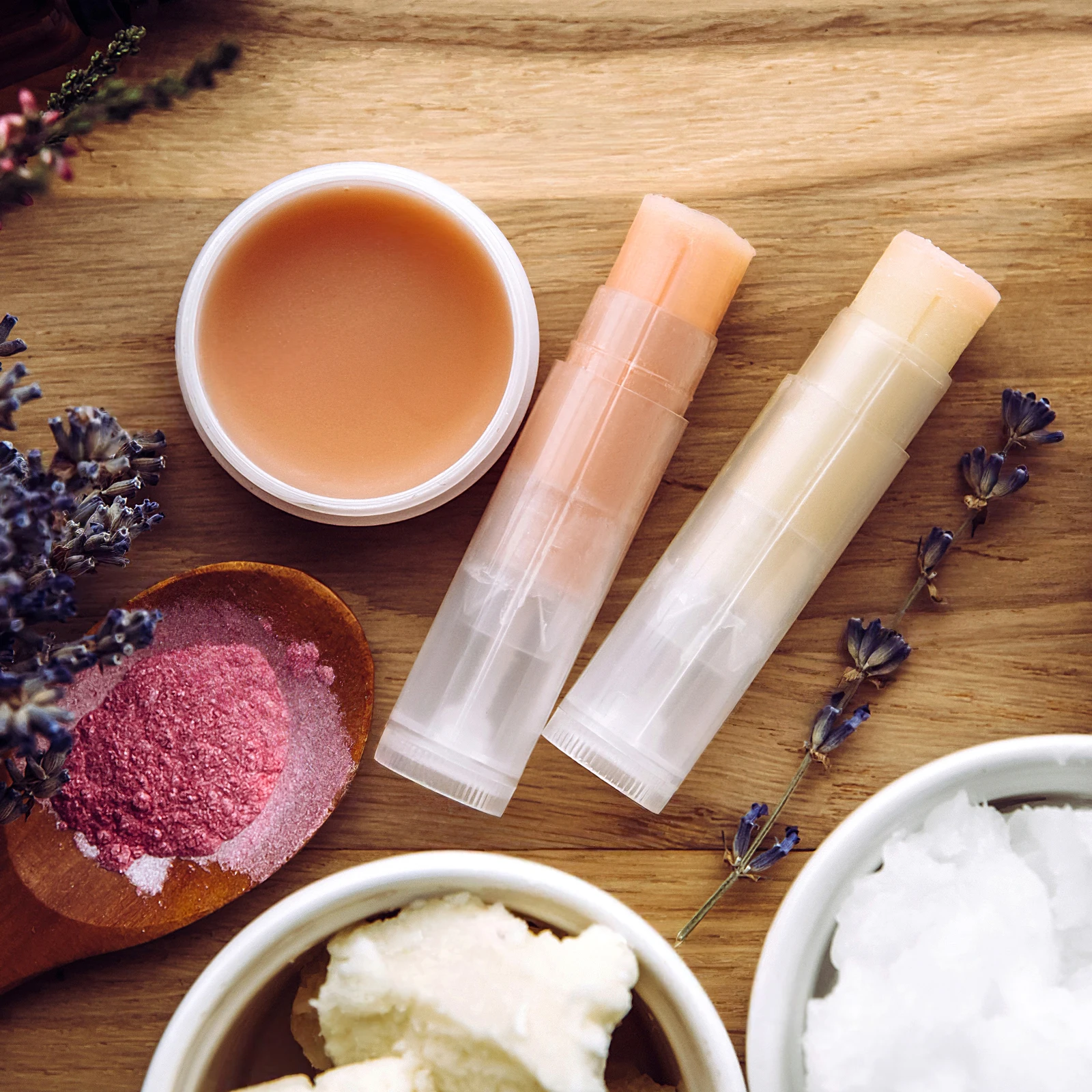 

50pcs Containers Clear Empty Lip Gloss Refillable Mini Balm Bottles For Travel Diy Samples Lipstick Balm Tubes With Caps Lip