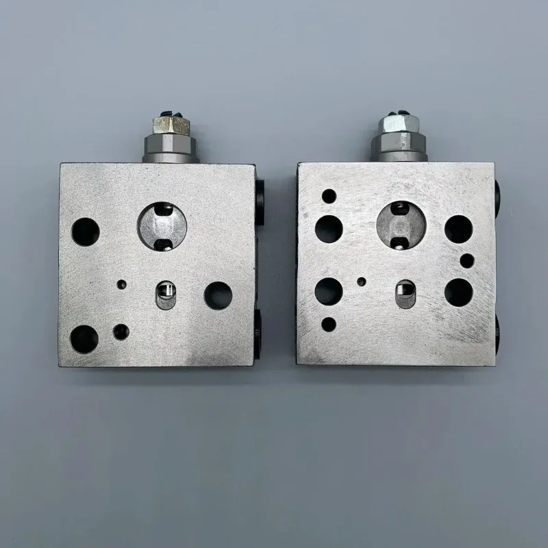 (Applicable to Komatsu) PC60 120 130 200 300 350 400 450-5-6-7-8 self-relieving valve relief valve plate