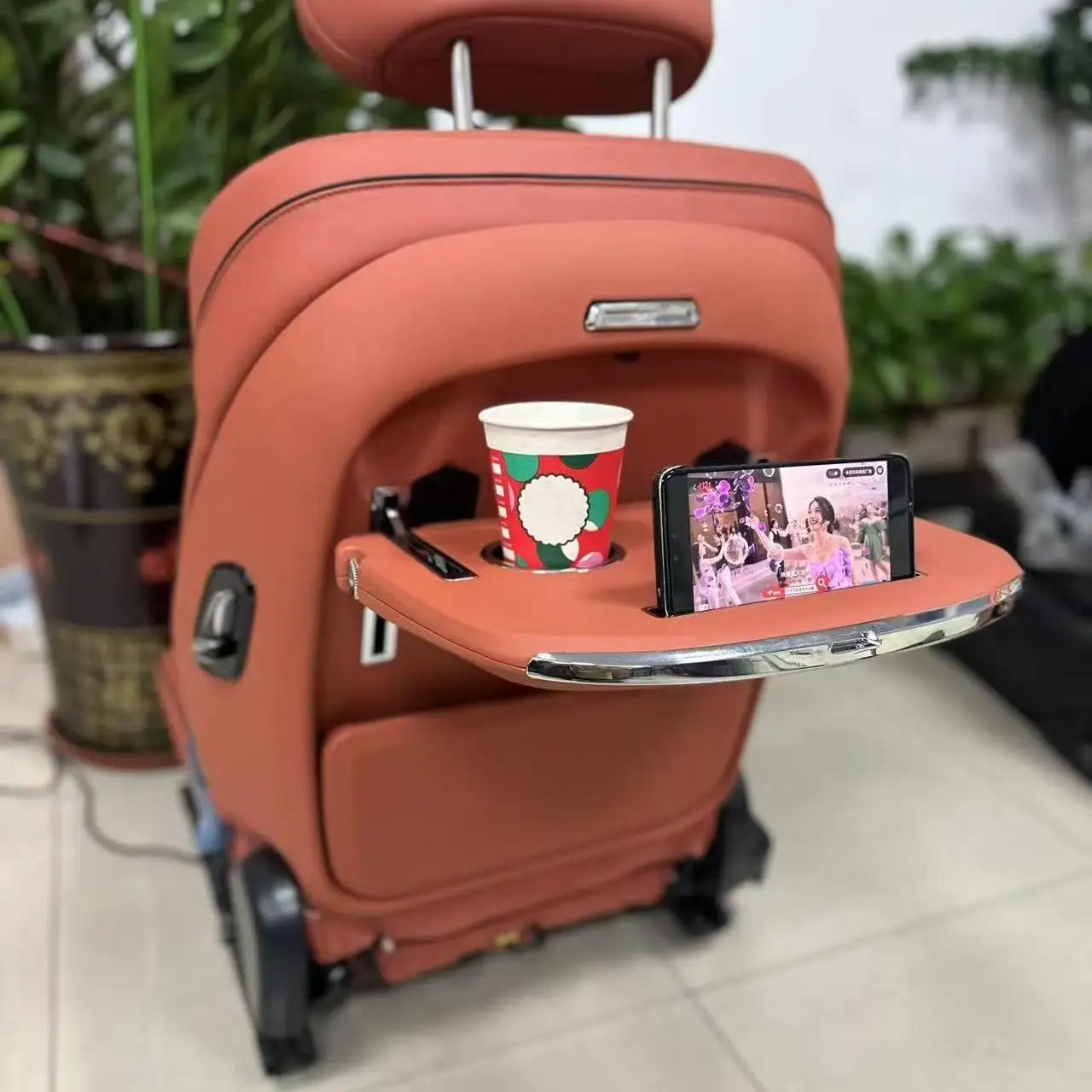 Luxury Car Seat Back Folding Table with Wireless Charger Ambient Light Cup Holder Storage for BYD TANG Atto 8