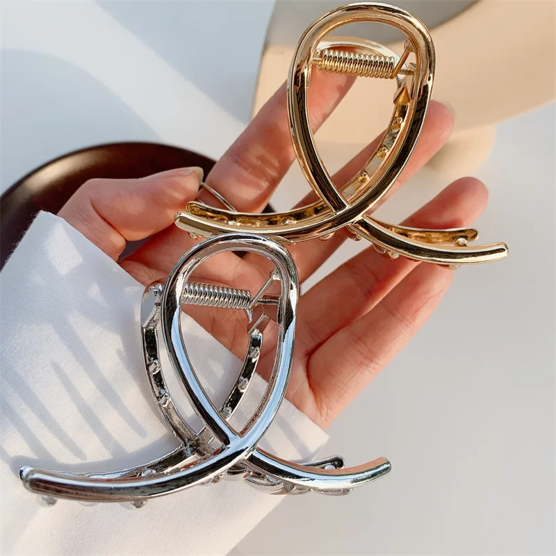 New Ins 8cm Large Metal Hair Claw Oil Drip Colorful Cross Geometric Clamps Grab Bath Shark Clip Headwear Women Hair Accessories