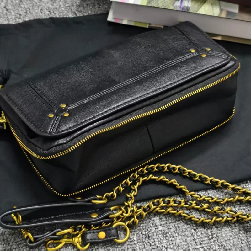 

Женская сумка через плечо из натуральной кожи с регулируемым ремешком-цепочкой и внутренним карманом, сумка-раскладушка с цепочкой ﻿ ﻿