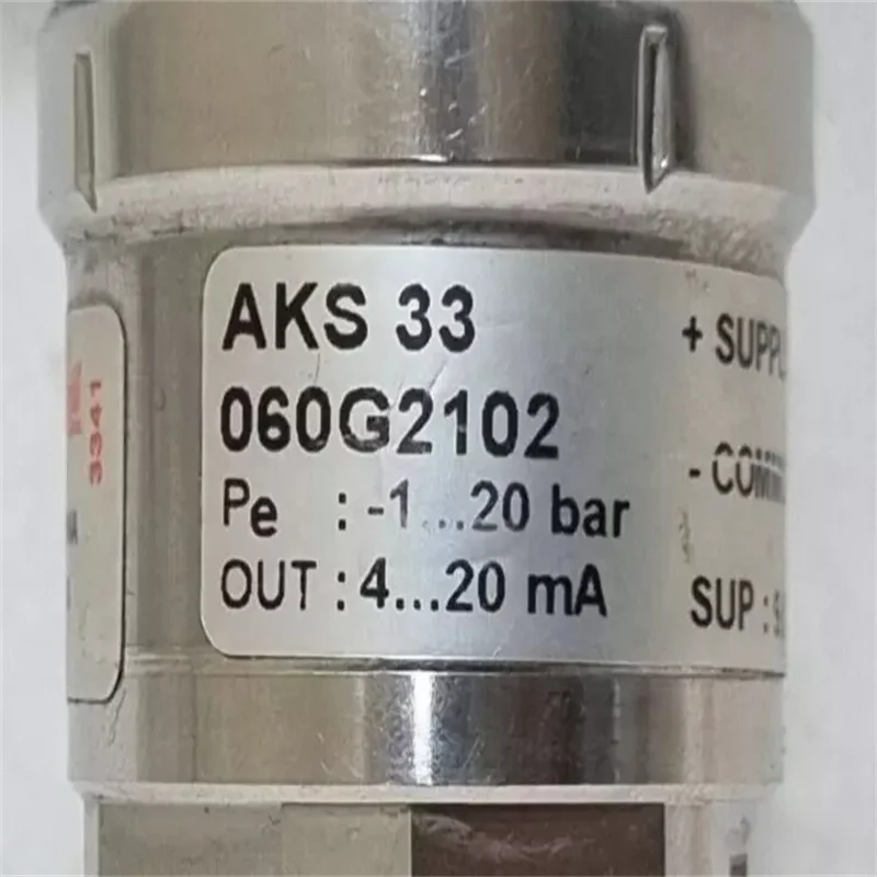 AKS 32 and AKS 33 pressure transmitter 060G2102 in stock