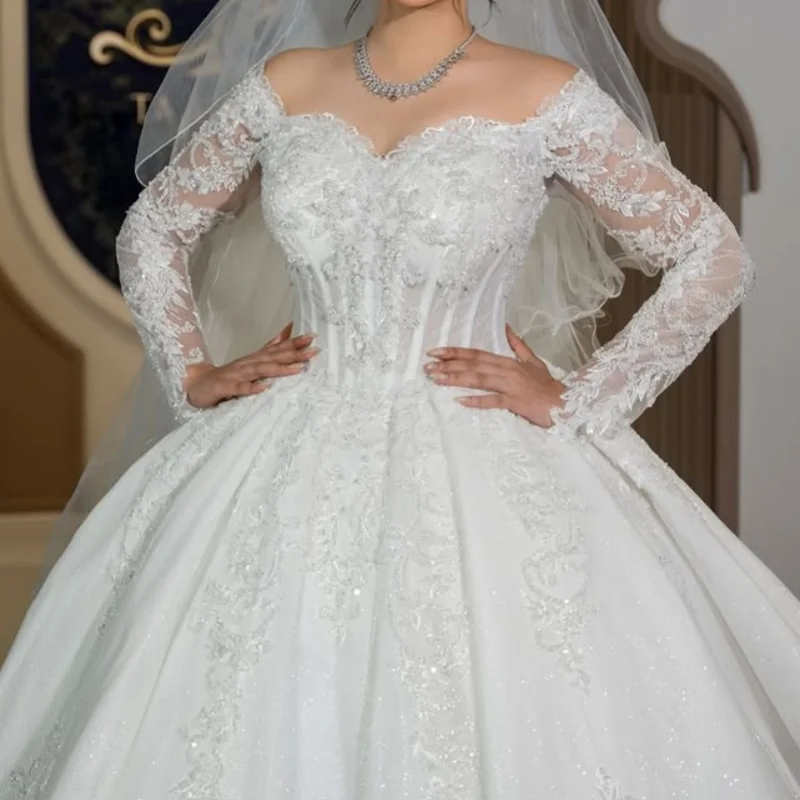 Shiny White Appliques Wedding Dresses Sweetheart  Flower glitter Decal long tail long sleeves Made wedding dress Bridal Gown